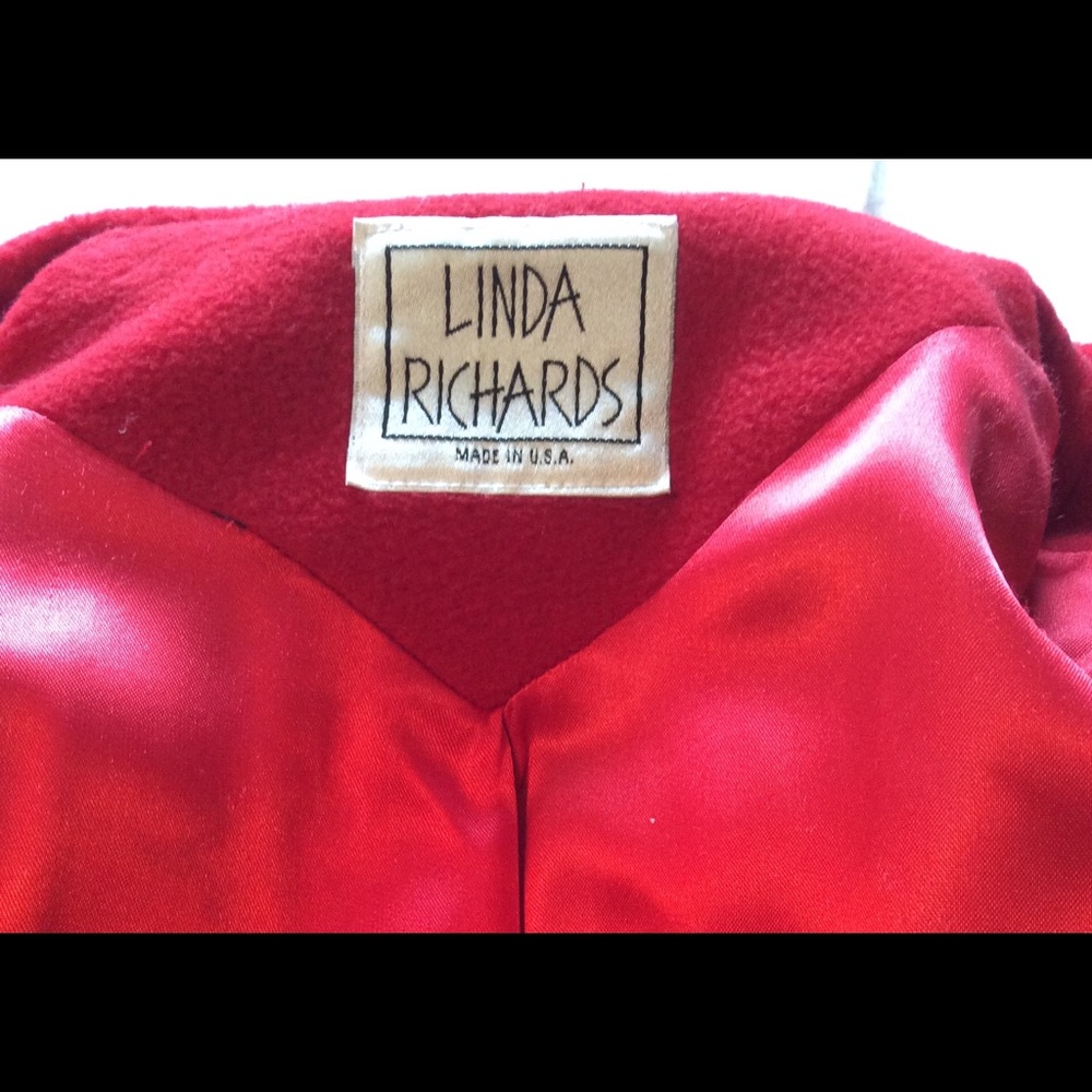 Dynamic Winter Coat Designed by LINDA RICHARDS - Picture 4 of 9